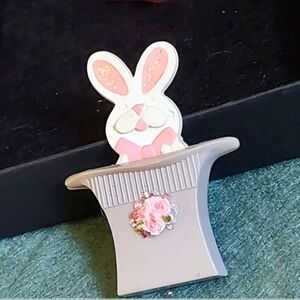 Vintage Avon Pop-up Rabbit In Hat Pin